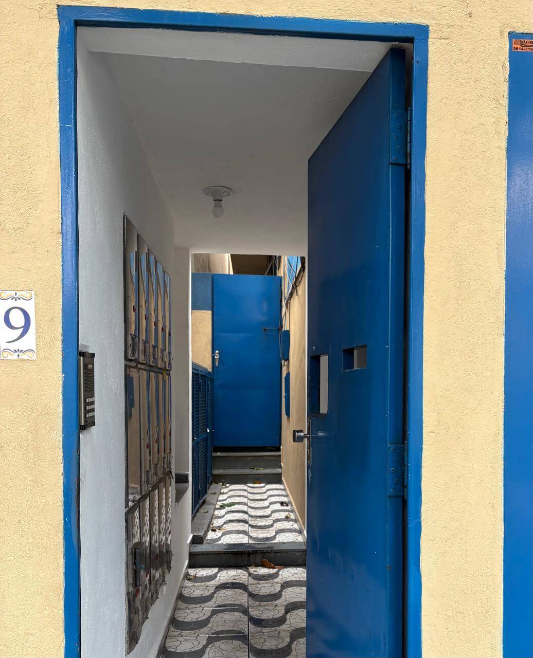 entrada_porta_seguranca